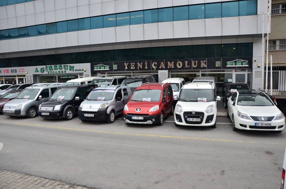 Yeni Çamoluk Otomotiv galeri ve araç parkı